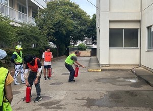 藤久保小学校　水消火器体験