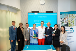 協定締結後の集合写真